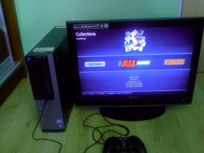 Konsola Retro PC z ok.10 tys.gier + pad + kable + monitor