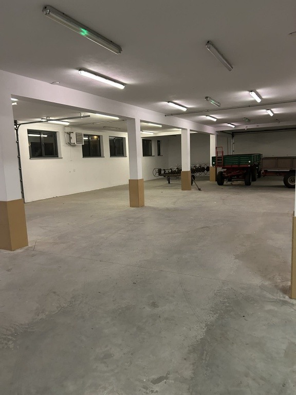 Budynek handlowo-usługowy