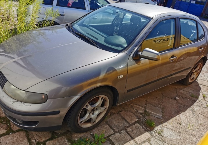 Sprzedam niesprawne auto - Seat Leon I