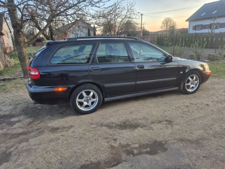 Volvo v40 2002r 1.9 diesel