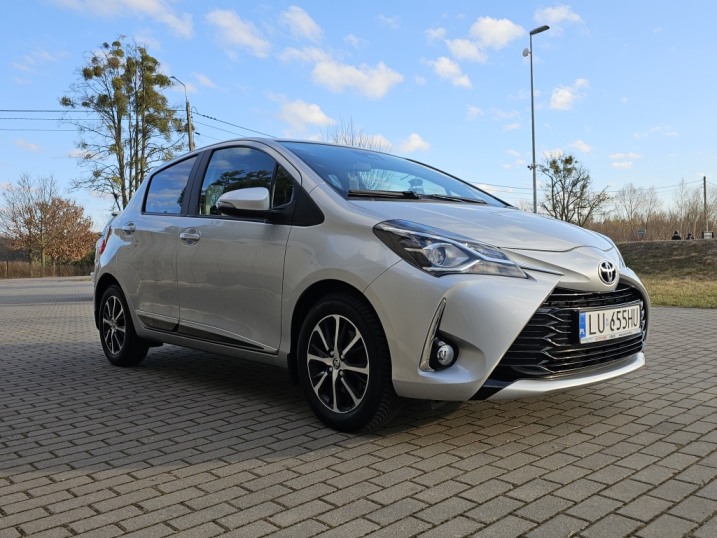 Sprzedam Yaris III 1.5 Benzyna Mały Przebieg Salon Polska