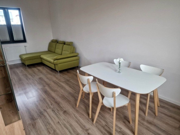 50m2 / dwa pokoje / blisko GALERII /