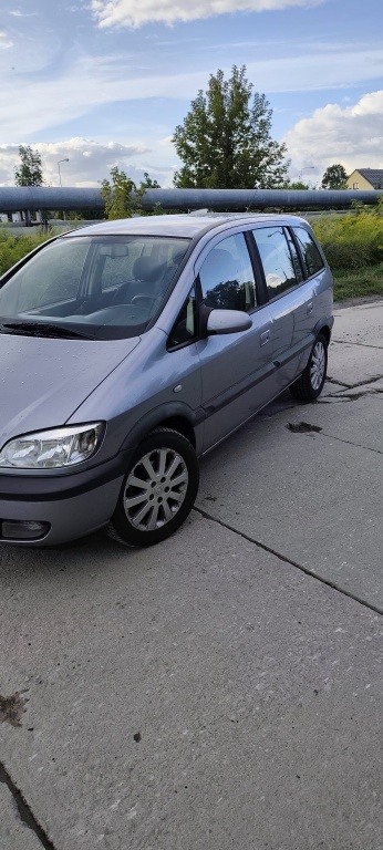 Opel Zafira 1.8 125km 16V Elegance 2003