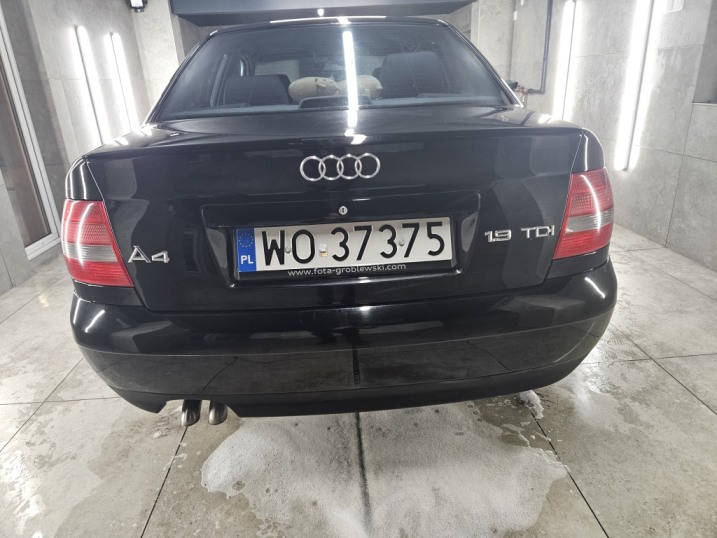SPRZEDAM AUDI A4 B5 1.9 TDI -SUPER STAN - 20 LAT W 1 RĘKACH