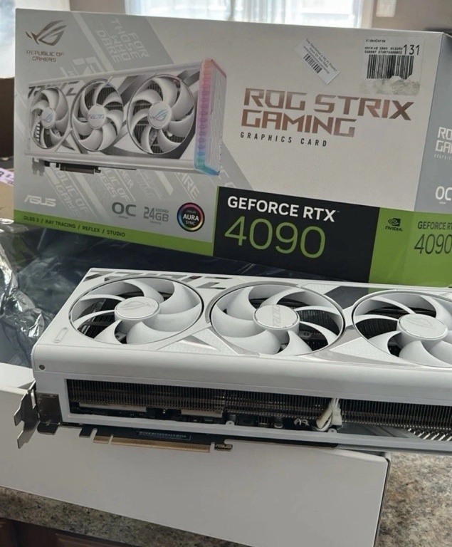 Karta graficzna Nvidia GeForce RTX 4090 24 GB GDDR6X Founders Edition (899 USD)