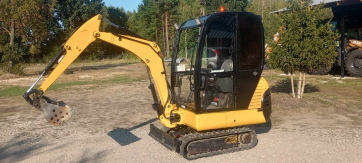 Sprzedam minikoparkę JCB 8015