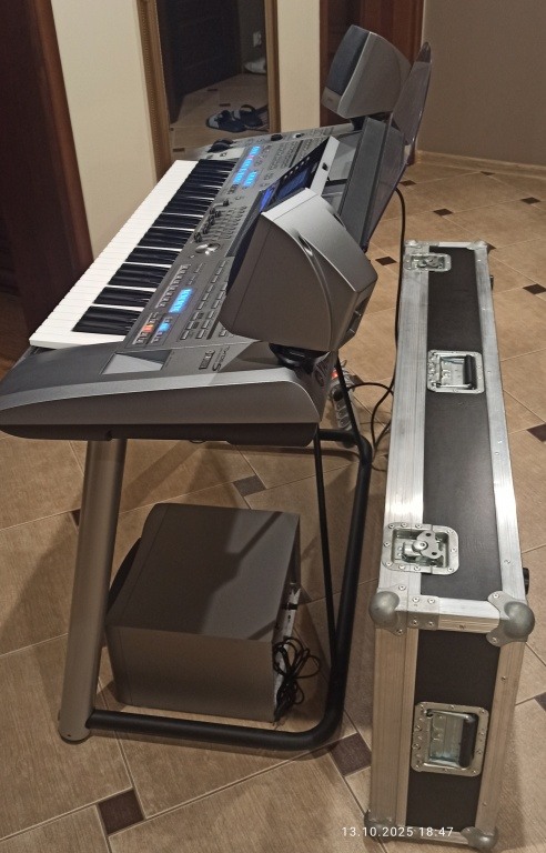 YAMAHA Tyros5 61 klaw - perfekcyjny