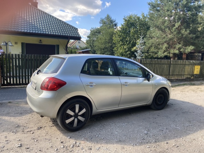 Sprzedam Toyota Auris 1,4D4D