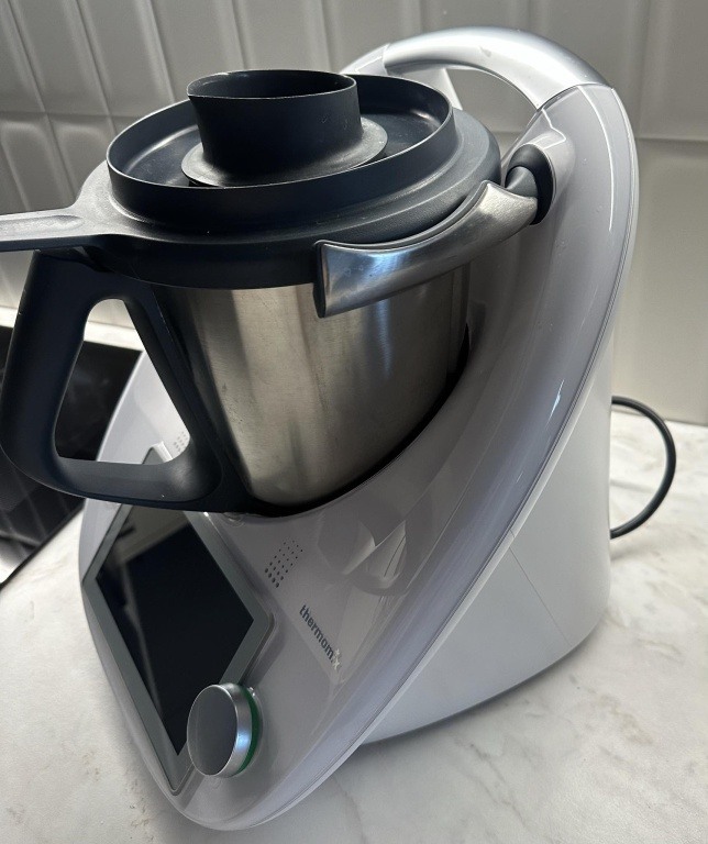 Sprzedam Thermomix TM6