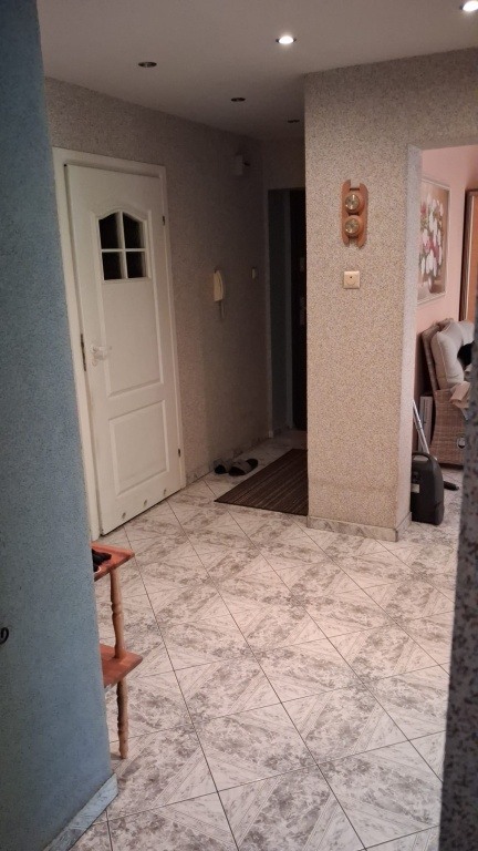 Sprzedam mieszkanie 3 pokoje, 73,3 m², parter, balkon + piwnica – Goworowska 32