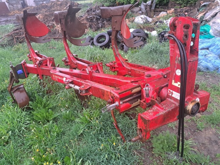 pług 3 vogel noot na resorze /jak kverneland