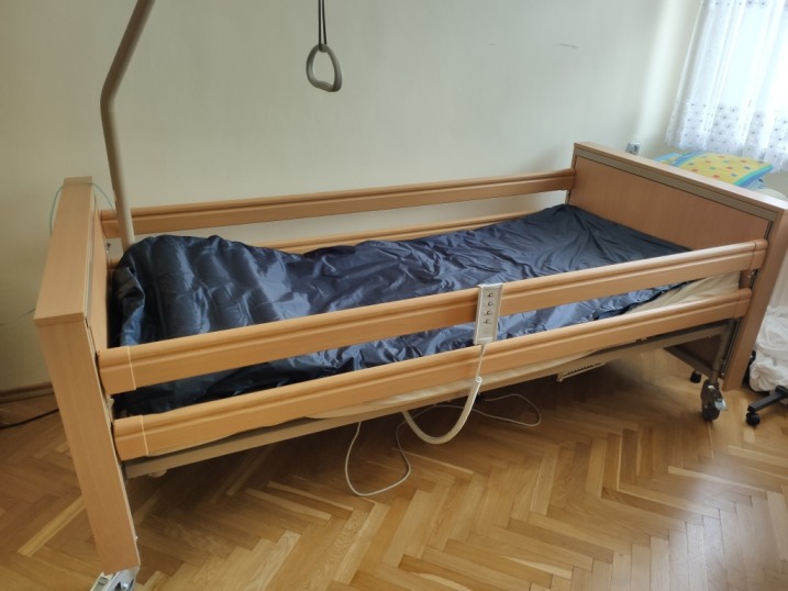 Sprzedam łóżko rehabilitacyjne