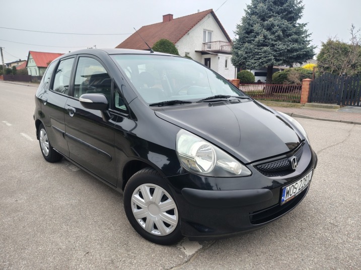 Honda Jazz *1.3b 83KM* Zadbana* 5500zł