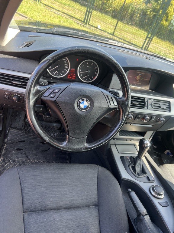 BMW 523i 2006