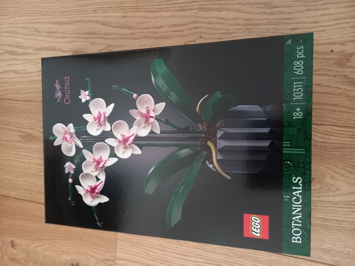 Lego Orchid + lego japanese tree