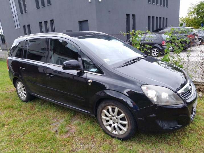 Opel Zafira gaz benzyna 2010 przebieg 120tys