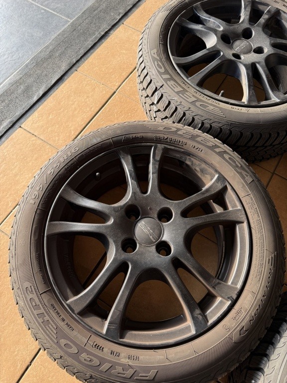 Komplet kół zimowych Ford Fiesta Mk8 Dębica 195/55 R16 Anzio 4x108