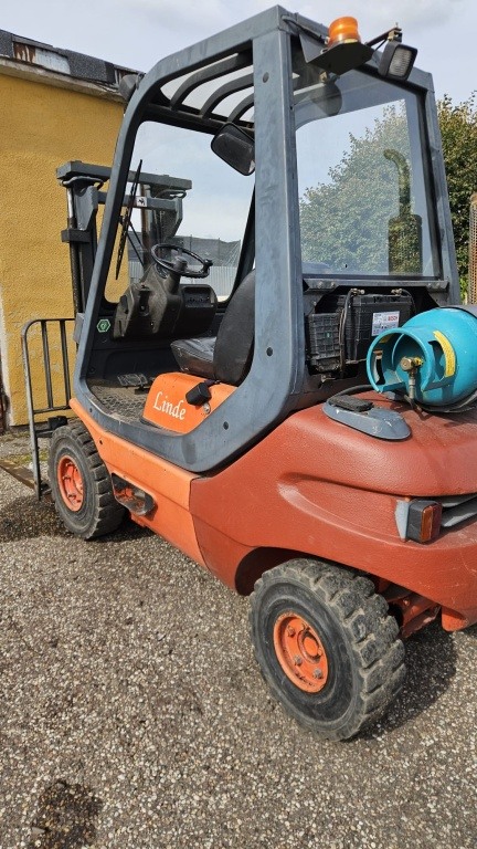 LINDE H 25 T – sprawdzony wózek widłowy w dobrej cenie!