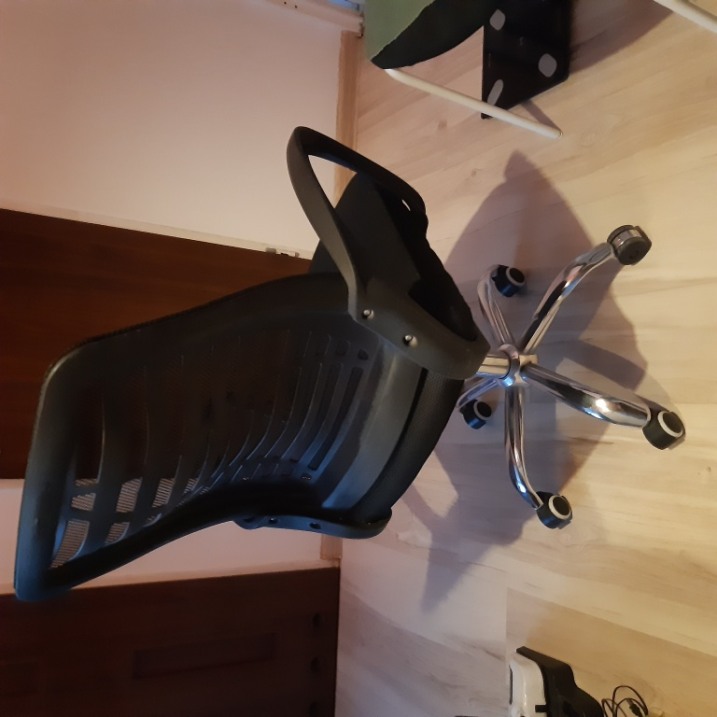 Fotel obrotowy Retoo używany stan bardzo dobry