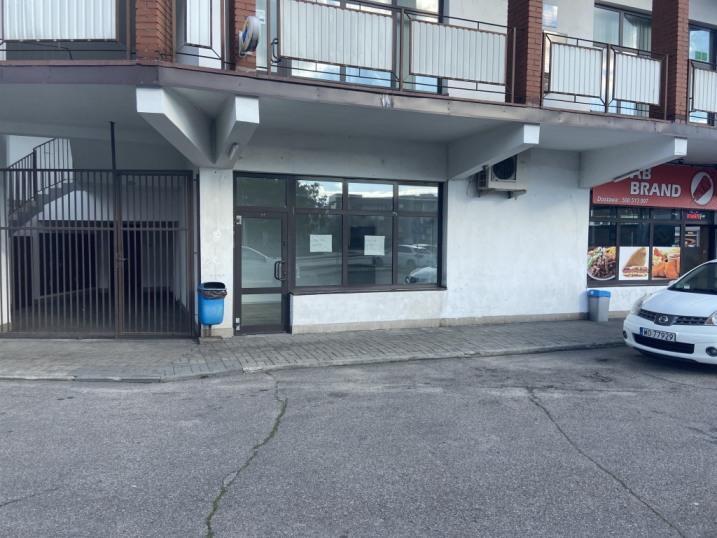 Wynajmę lokal za 1000 przy Hallera