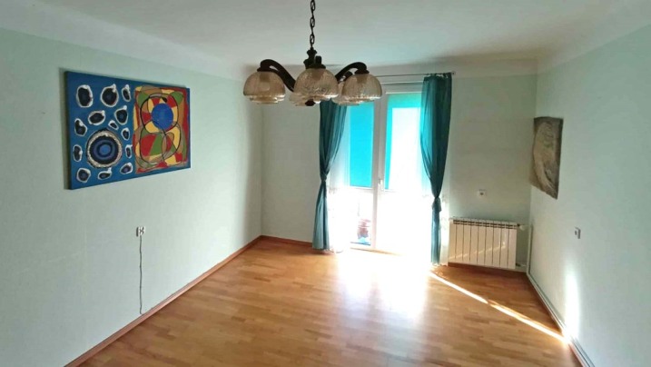 Sprzedam przestronne mieszkanie