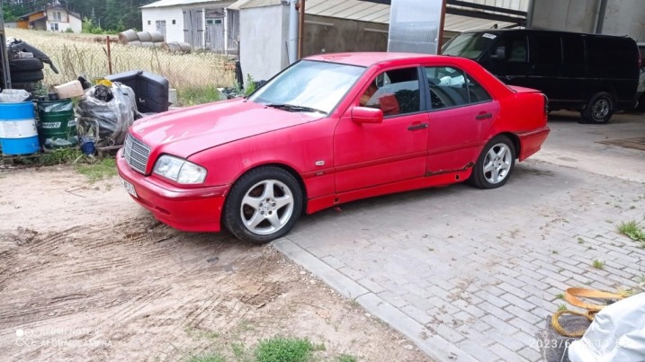 Mercedes kupię każdy model do 7500.