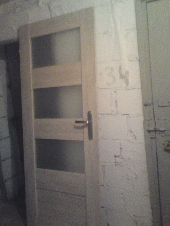 Drzwi pokojowe 80 cm ładne,beżowe