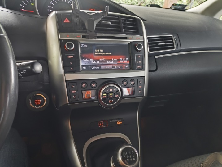 Toyota Verso 2014 1.8 Benzyna - 7 Osób - Ostrołęcki salon