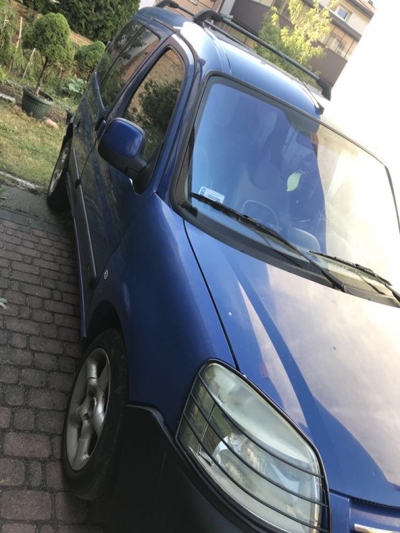 sprzedam CITROENA BERLINGO 2,0 HDI
