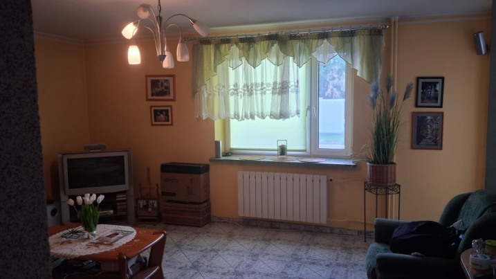 Sprzedam mieszkanie 3 pokoje, 73,3 m², parter, balkon + piwnica – Goworowska 32