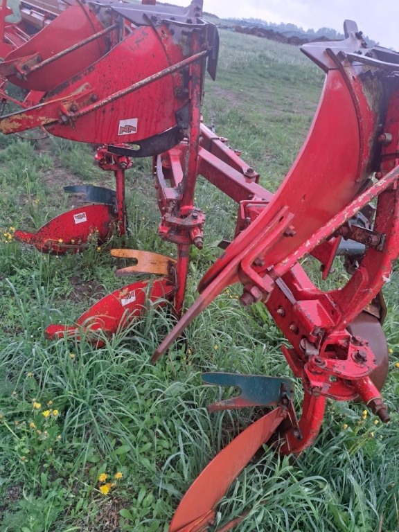 pług 3 vogel noot na resorze /jak kverneland