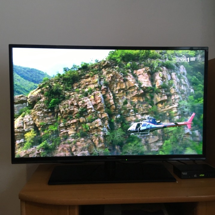 Telewizor Smart Panasonic 30 cali, super stan