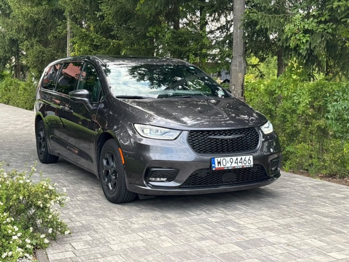 Chrysler Pacifica Hybrid LIMITED S 2022 | 34 000 km | 7-osobowa | Bogata wersja | Prywatnie