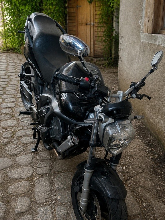 Sprzedam motocykl Yamaha fz6