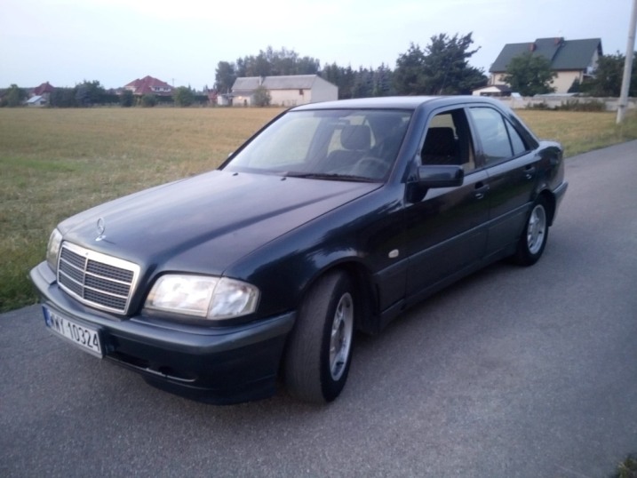 Mercedes, Toyota, kupię każdy model i każdy stan.