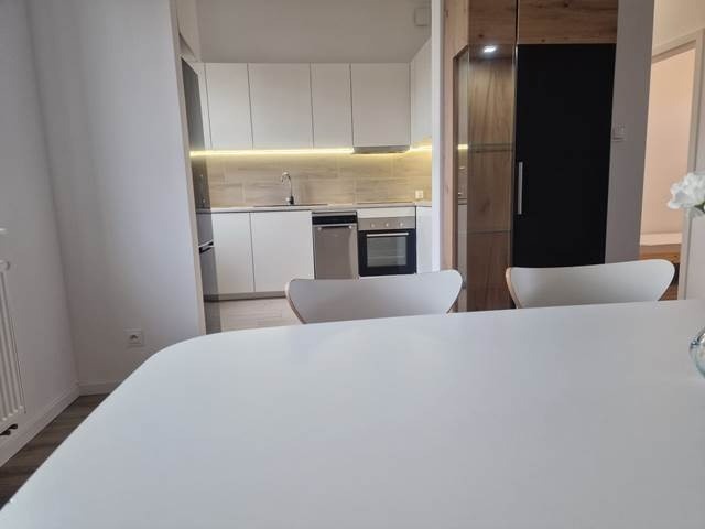 Do wynajęcia 50m2 / dwa pokoje / nowy budynek / przy galerii