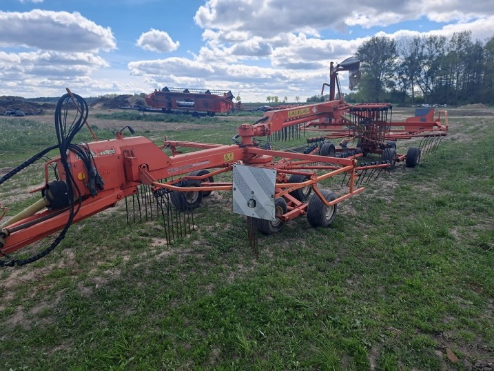 zgrabiarka kuhn 6000 i kuhn 7822duża