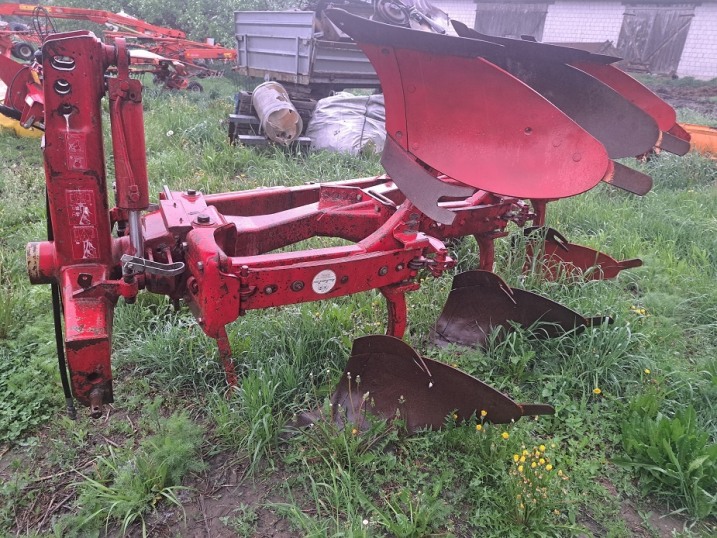 pług 3 vogel noot na resorze /jak kverneland