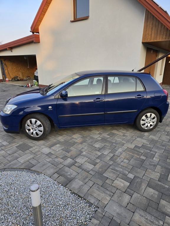Toyota Corolla E12 2004 183 tys. km
