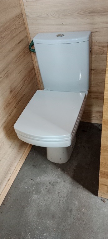 Sprzedam działkę ogrodnicza (ROD Bemowo) 300m2 - 35.000 zł.