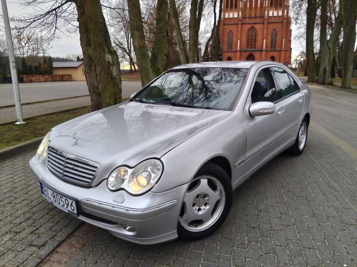 Mercedes-Benz C-Klasa W203 C240 * 2.6 V6 170KM * 5500zł