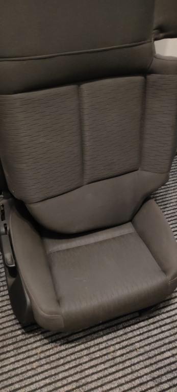 Sprzedam komplet foteli do AudiA4 b7