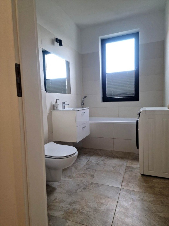 50m2 / dwa pokoje / blisko GALERII /