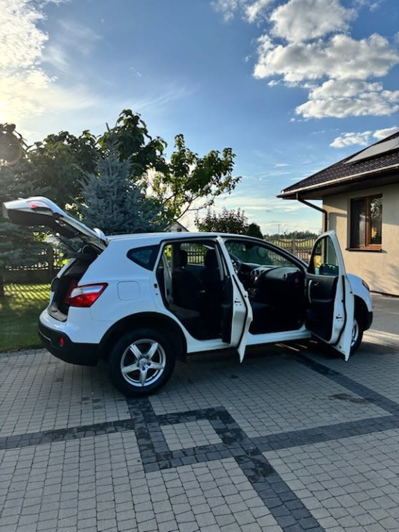 Sprzedam Nissan Qashqai 1,6 Benzyna 2012