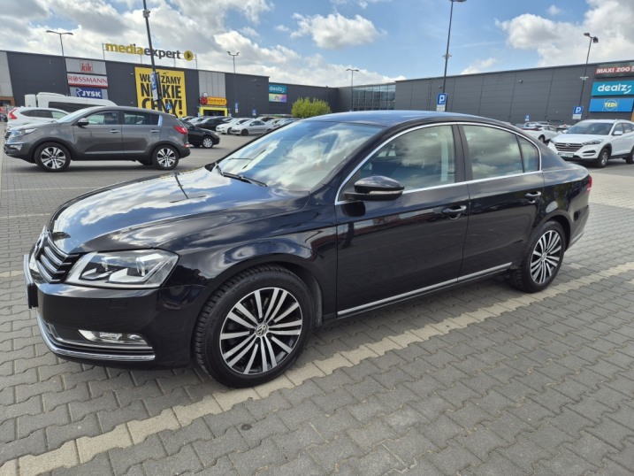 Sprzedam VW Passat B7 2.0 TDI - niski przebieg