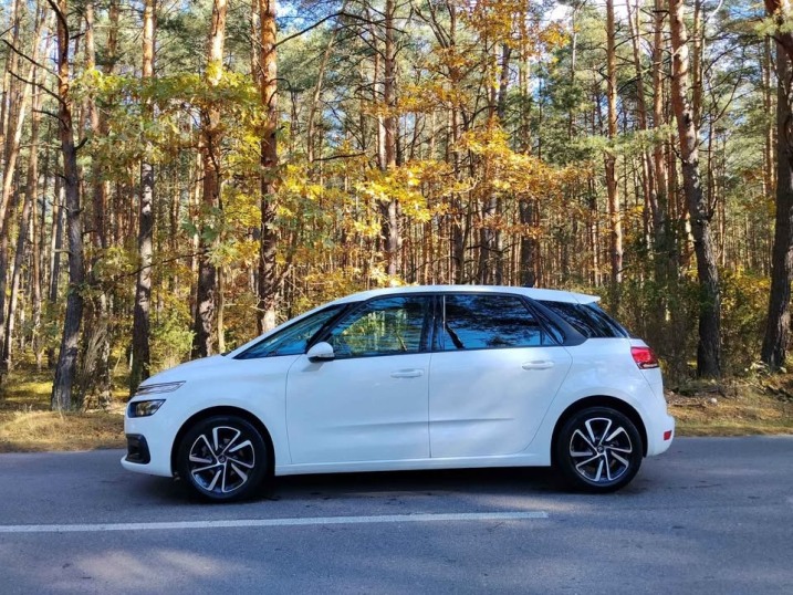 ŁAdne Rodzinne auto
