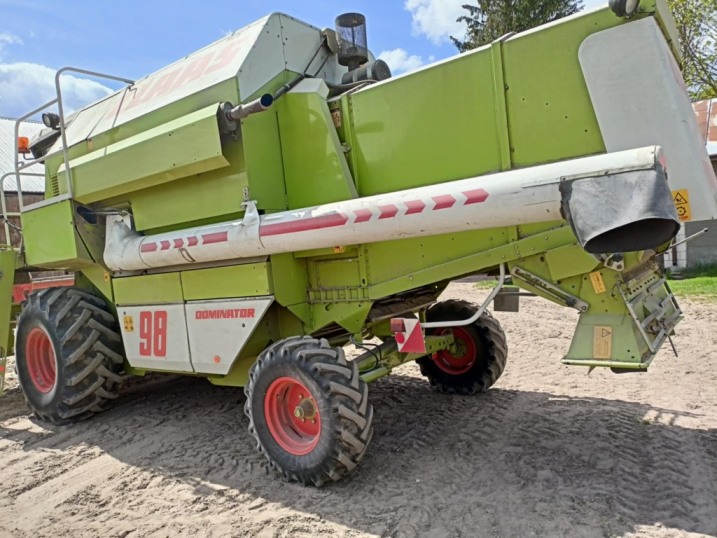 Kombajn zbożowy Claas Dominator 98
