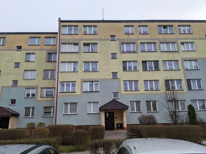 Na sprzedaż mieszkanie 47,18m2 przy ul. Dzieci Polskich . Lokalizacja , która ułatwia życie.