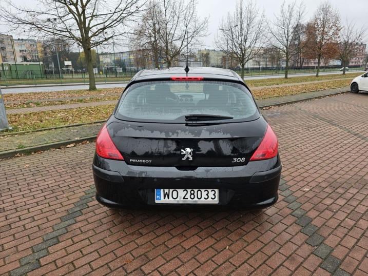 Na sprzedaż Peugeot 308 od pierwszego właściciela