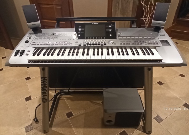 YAMAHA Tyros5 61 klaw - perfekcyjny